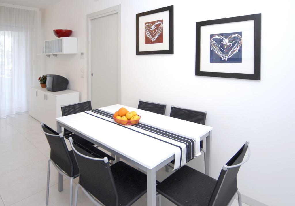 Ai Lecci Apartamento Bibione Exterior foto